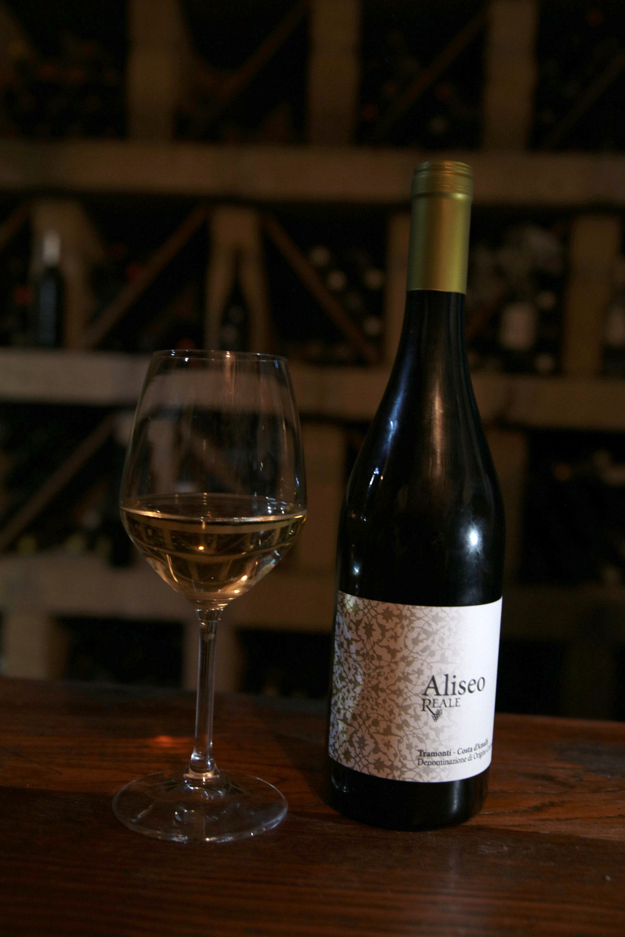 Reale Wine Resort-cantina-11